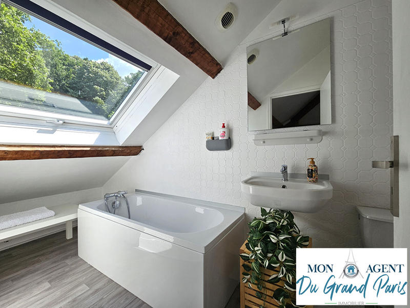 Appartement - 100 m² - 5 pièces