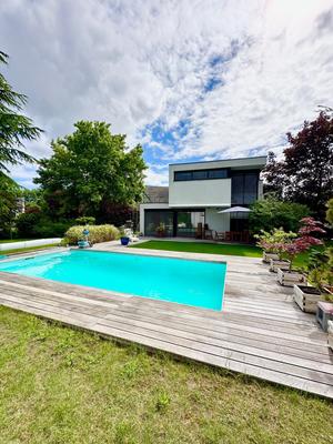 Maison - 187 m² - 7 pièces