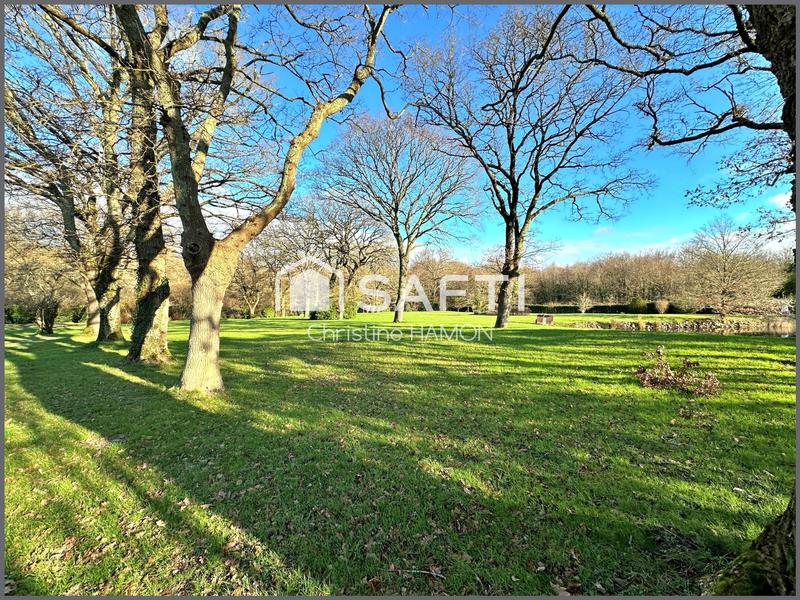 Maison - 216 m² - 8 pièces