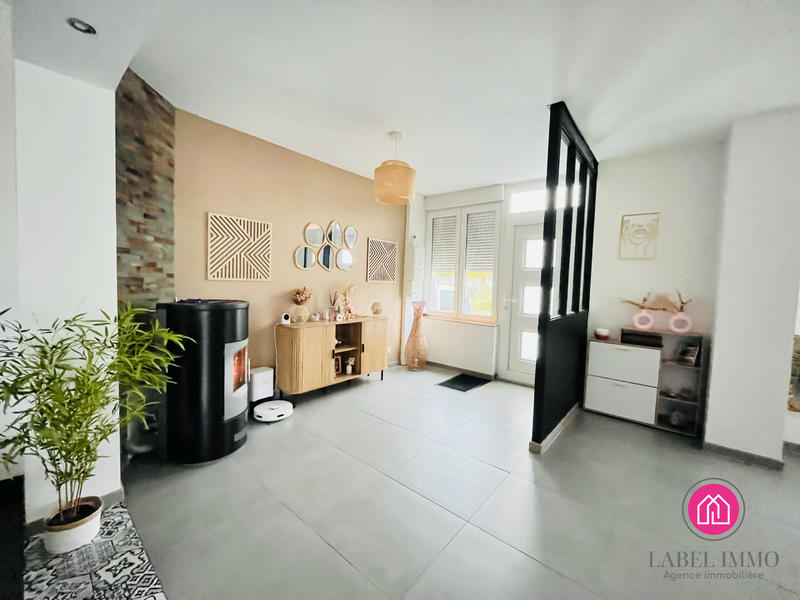 Maison - 99 m² - 5 pièces