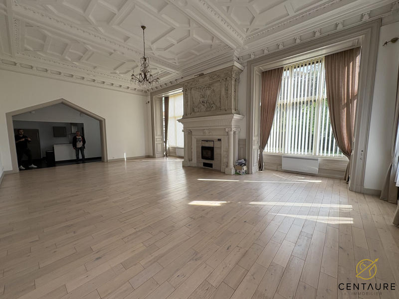 Appartement - 185 m² - 5 pièces