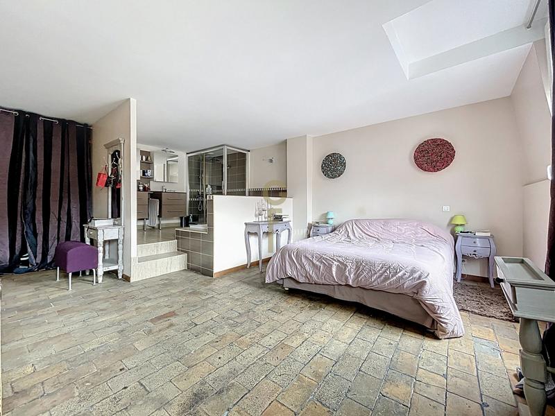 Maison - 177 m² - 6 pièces