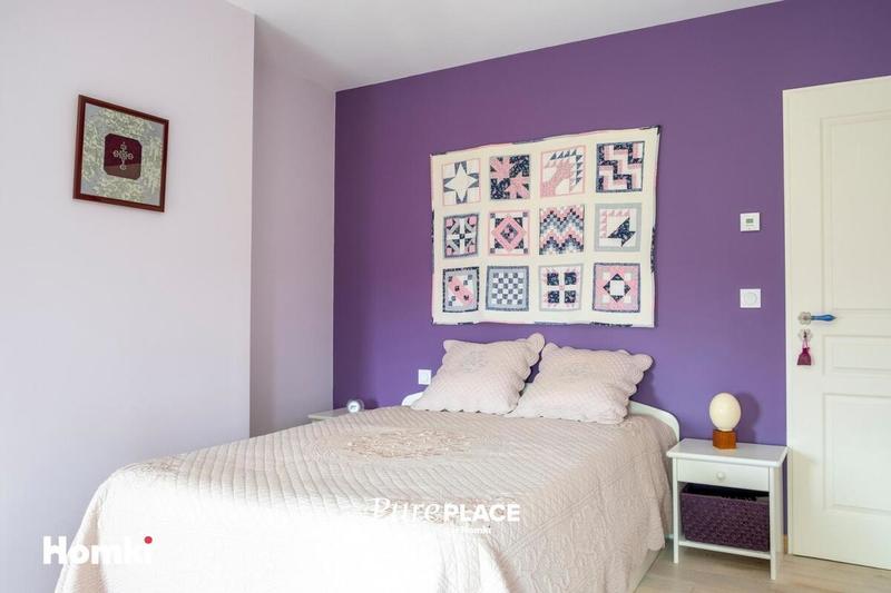 Maison - 334 m² - 8 pièces