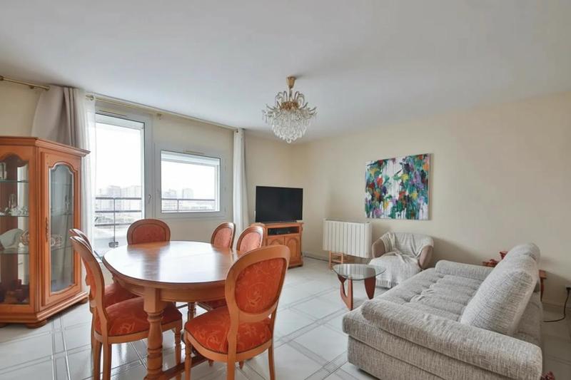 Appartement - 100 m² - 5 pièces