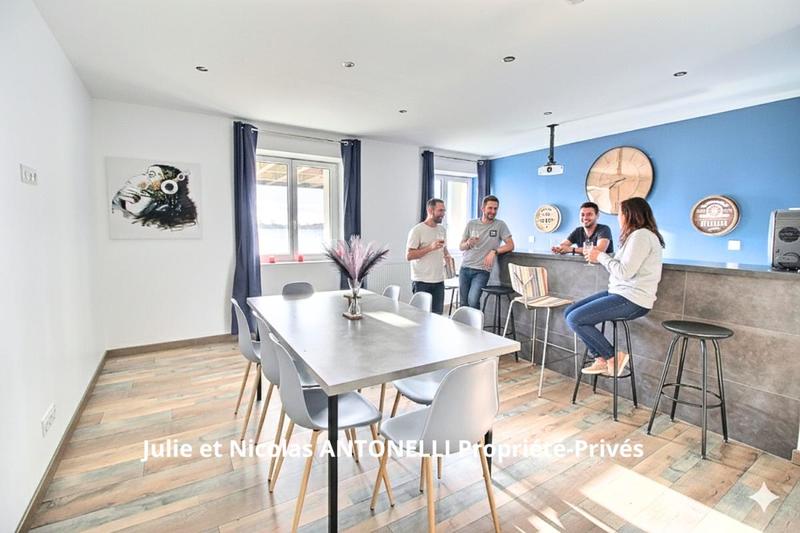 Maison - 196 m² - 7 pièces