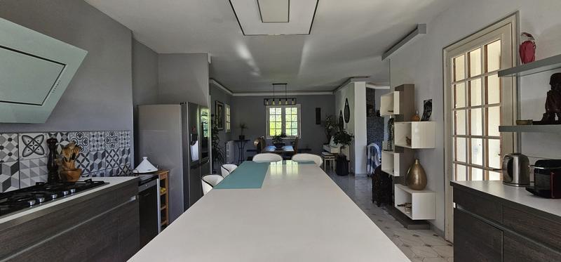 Maison - 178 m² - 6 pièces