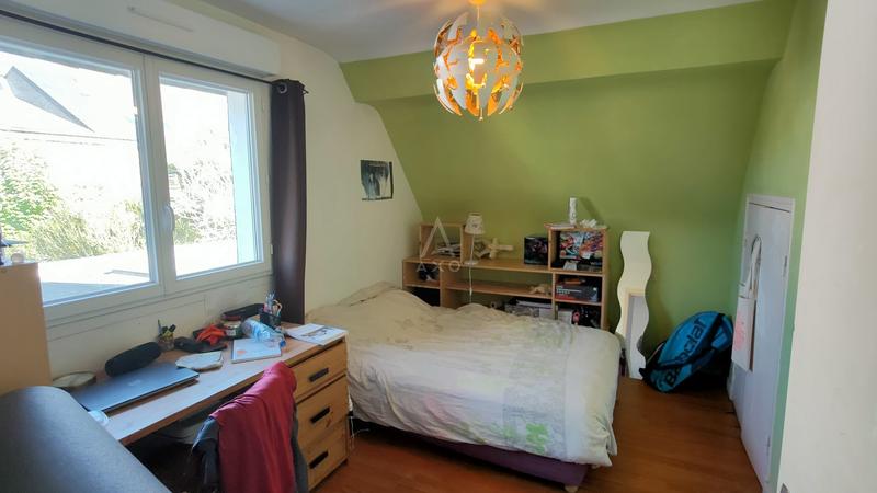 Maison - 143 m² - 7 pièces