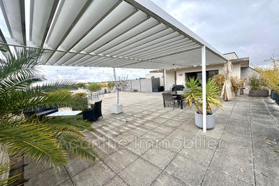 Appartement - 80 m² - 3 pièces