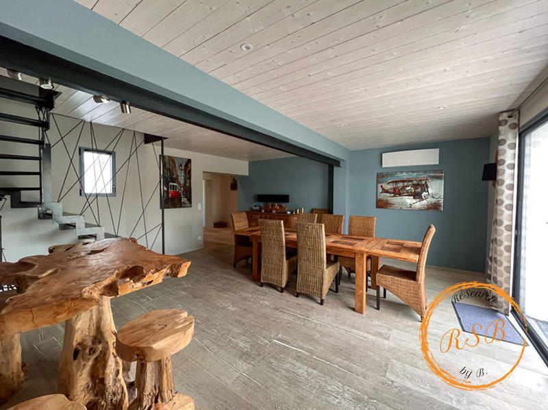 Villa - 197 m² - 7 pièces