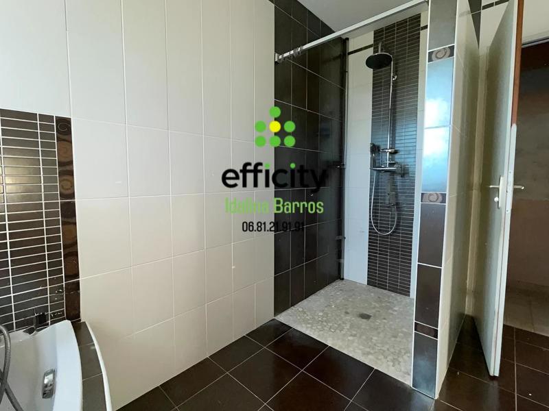 Pavillon - 110 m² - 5 pièces