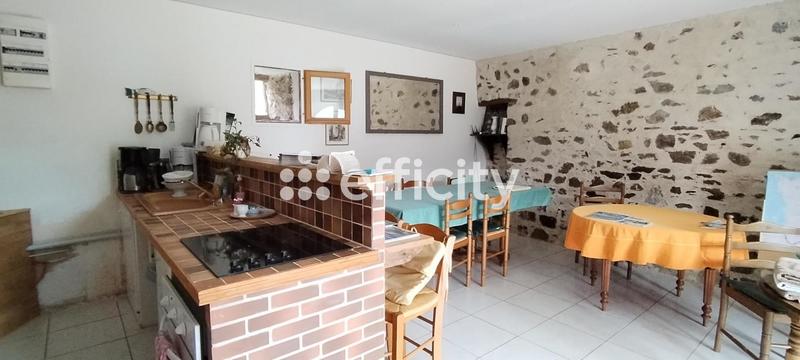 Maison - 450 m² - 21 pièces