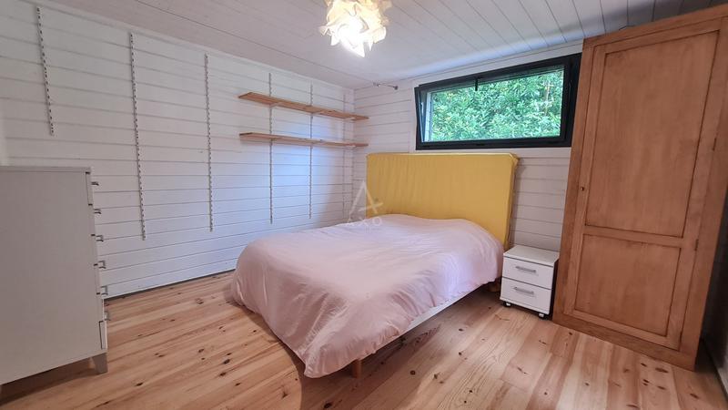 Maison de bois - 126 m² - 8 pièces