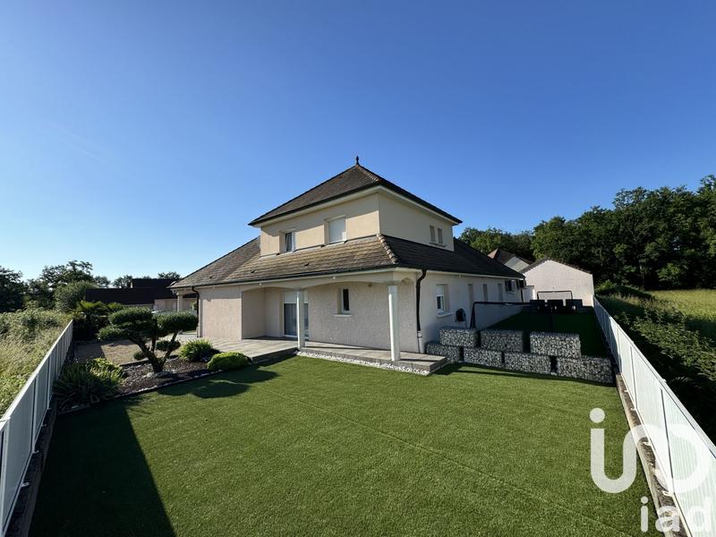 Maison - 205 m² - 7 pièces