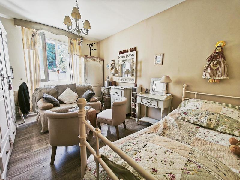 Maison - 195 m² - 7 pièces