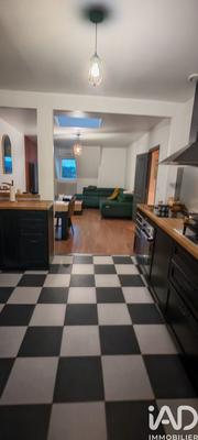 Appartement - 99 m² - 4 pièces