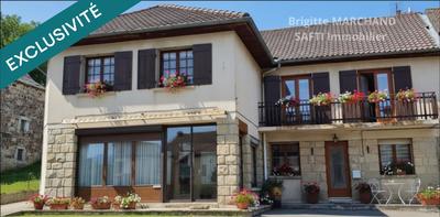 Maison - 230 m² - 8 pièces