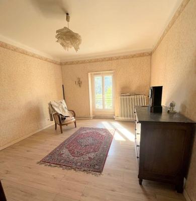 Maison - 295 m² - 12 pièces