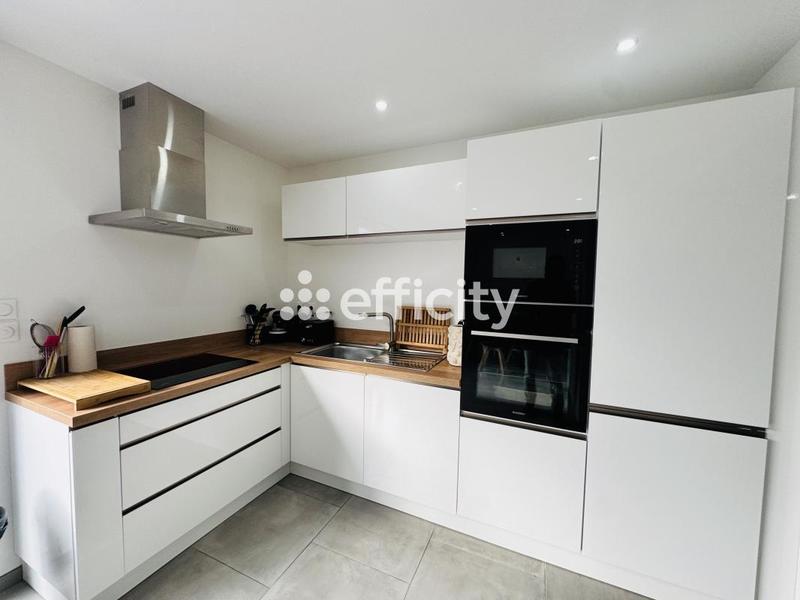 Maison - 104 m² - 6 pièces