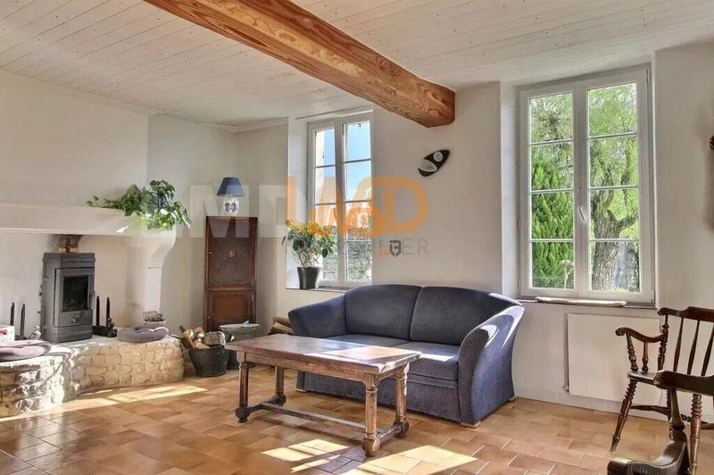 Maison - 232 m² - 8 pièces