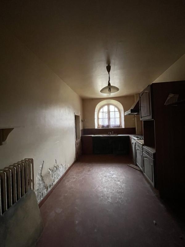 Demeure - 280 m² - 6 pièces