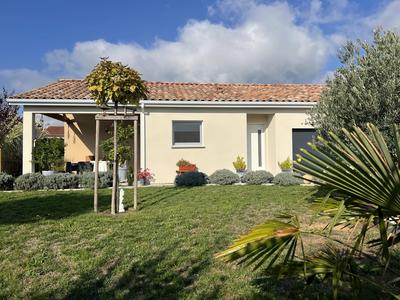 Maison - 110 m² - 4 pièces