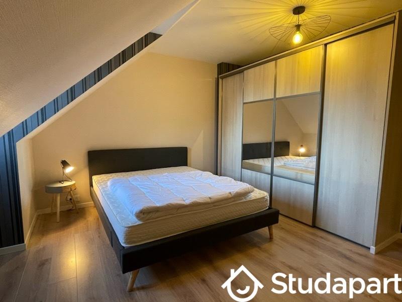 Chambre - 11 m² - 1 pièce