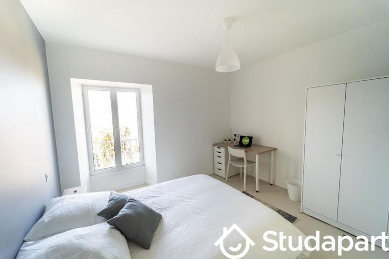 Chambre - 10 m² - 1 pièce