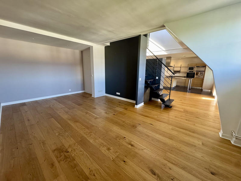 Appartement - 190 m² - 7 pièces