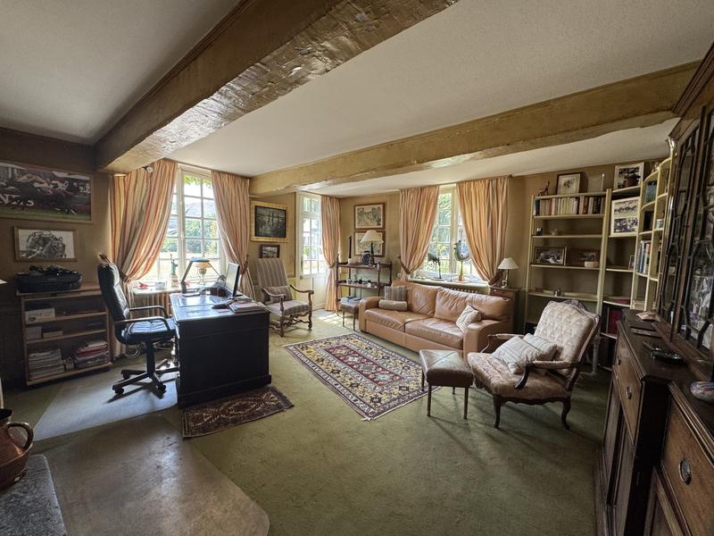 Maison ancienne - 300 m² - 7 pièces