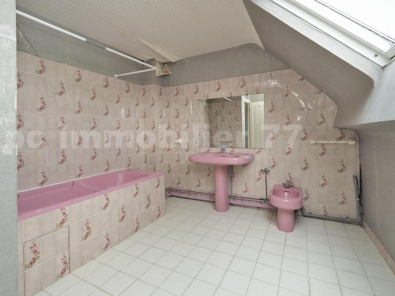 Pavillon - 132 m² - 6 pièces