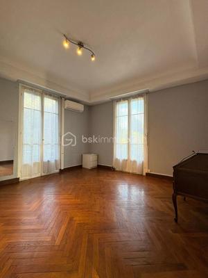 Appartement - 106 m² - 4 pièces