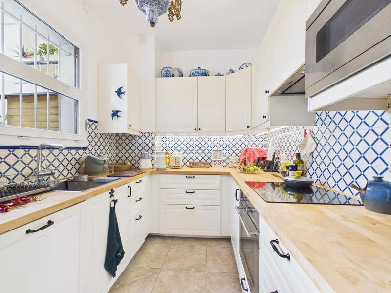 Appartement - 85 m² - 3 pièces