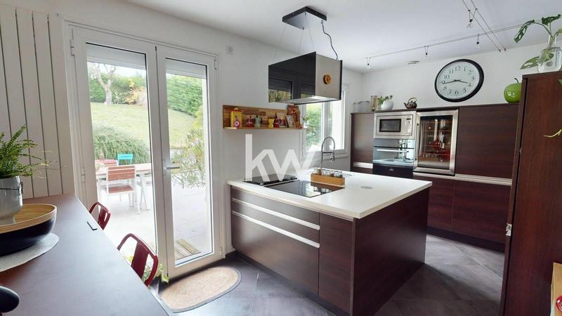 Maison - 178 m² - 6 pièces