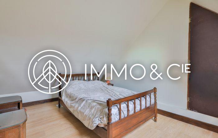 Maison - 245 m² - 8 pièces