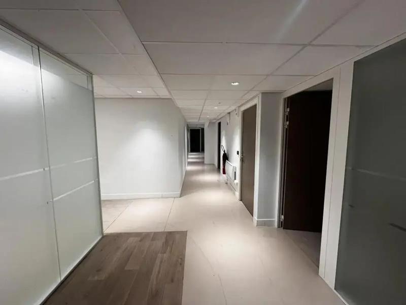 Local d'activité / Entrepôt - 1 730 m²