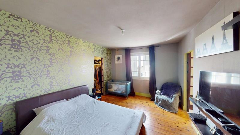 Maison - 208 m² - 6 pièces