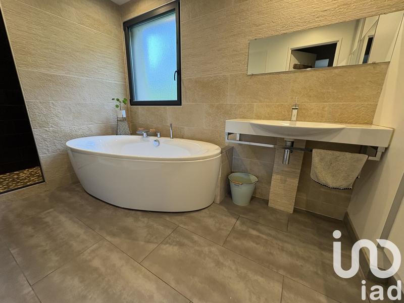 Maison - 165 m² - 5 pièces