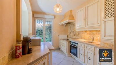 Appartement - 92 m² - 4 pièces