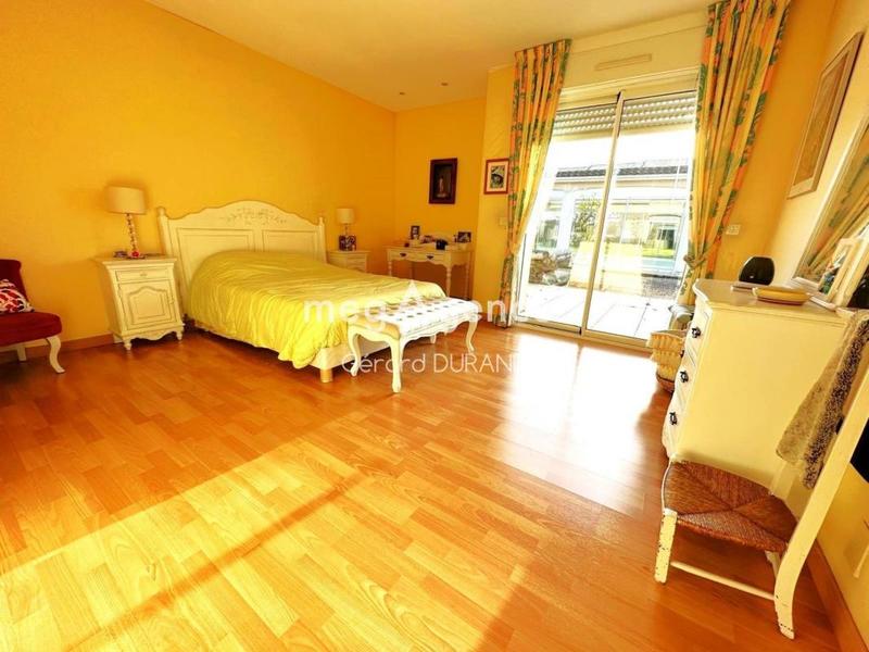 Maison - 322 m² - 7 pièces