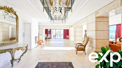 Maison - 600 m² - 10 pièces