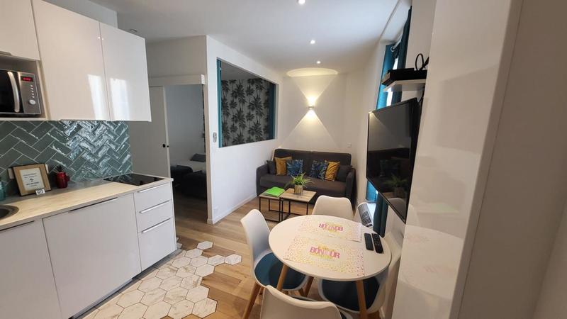 Studio - 40 m² - 2 pièces