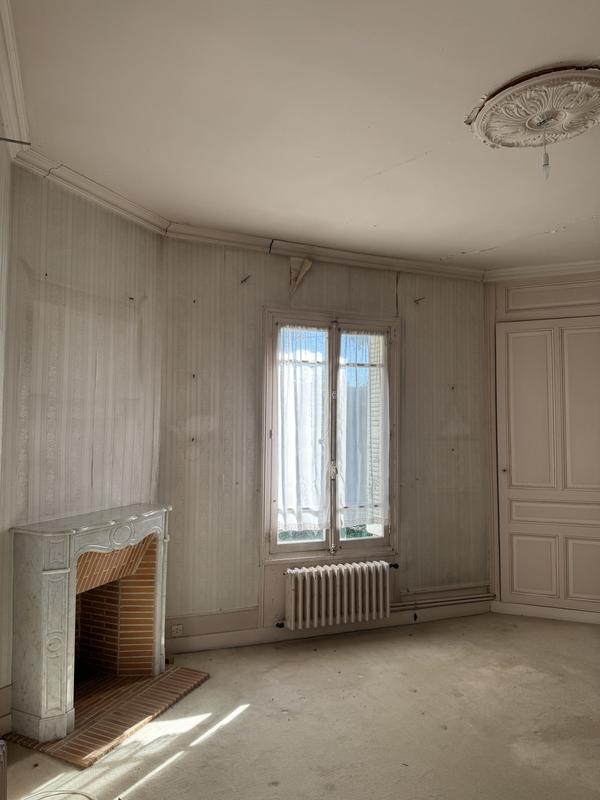 Maison traditionnelle - 182 m² - 6 pièces