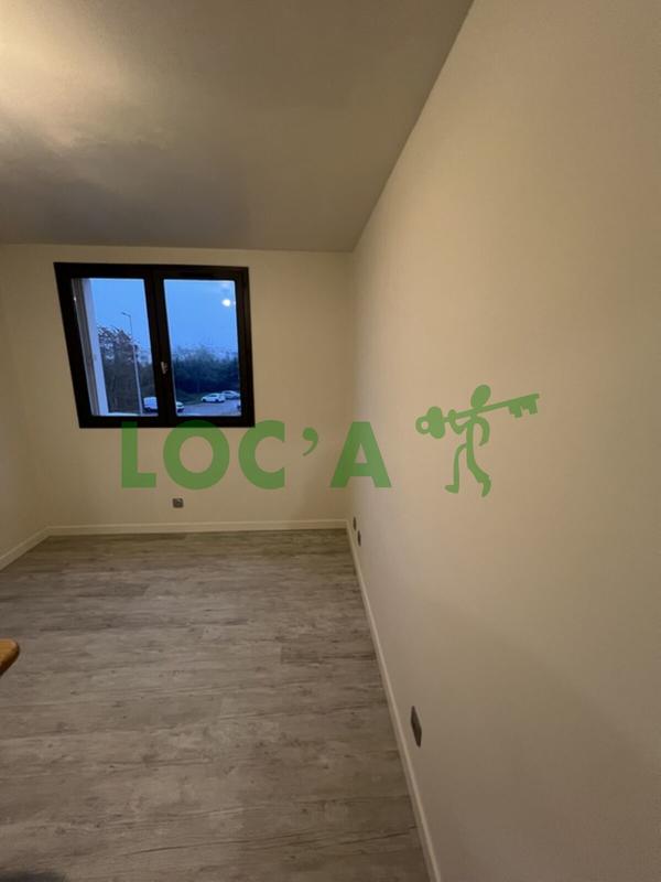 Studio - 15 m² - 1 pièce