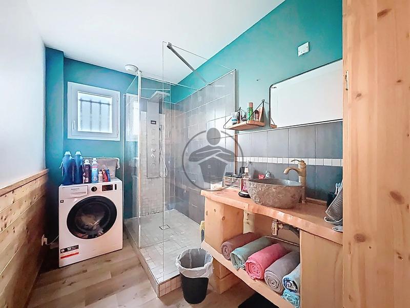 Maison - 90 m² - 5 pièces