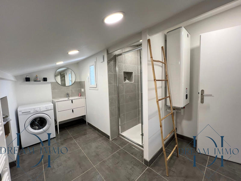 Maison - 207 m² - 7 pièces