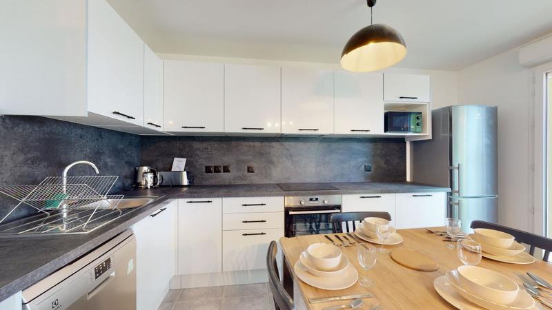 Appartement - 85 m² - 5 pièces