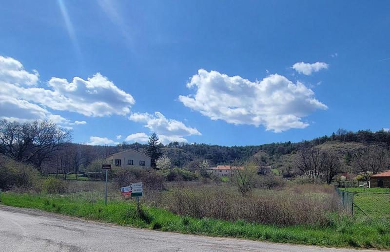 Terrain constructible - 3 825 m²