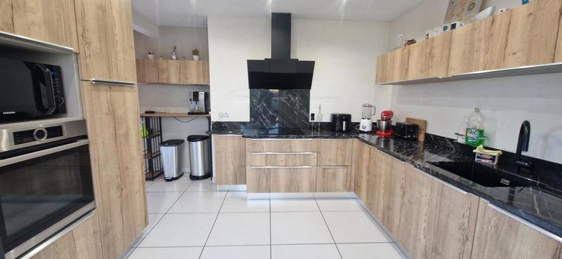 Maison - 145 m² - 6 pièces