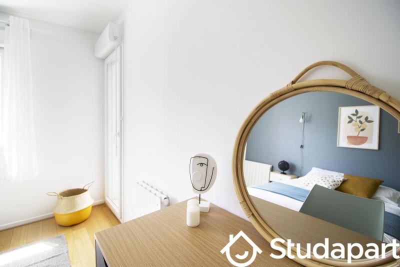 Chambre - 11 m² - 1 pièce