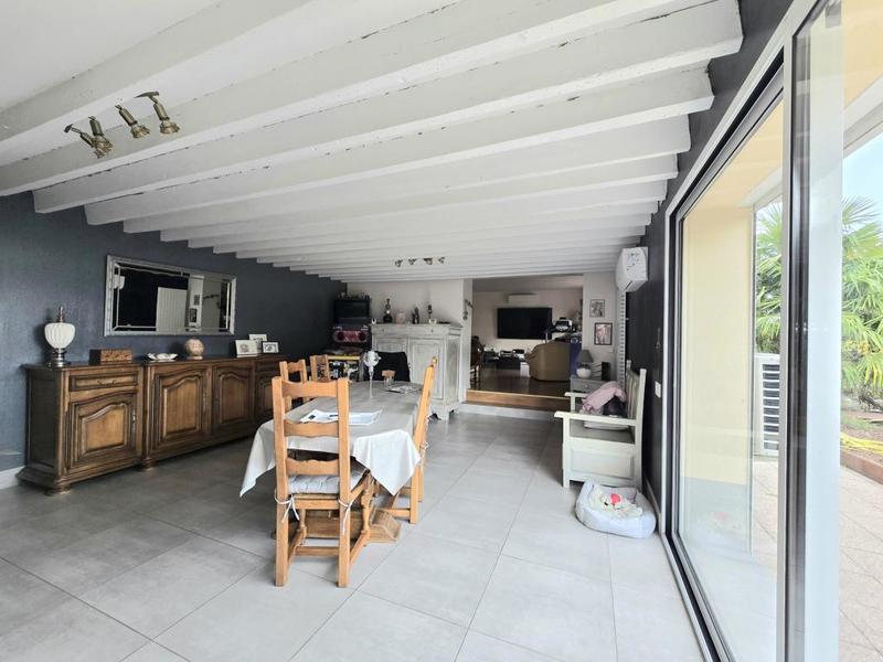 Maison - 170 m² - 8 pièces